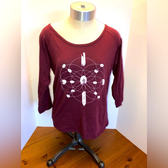 Wide Neck Volcom 3/4 Sleeve Top - Picture 1 of 2